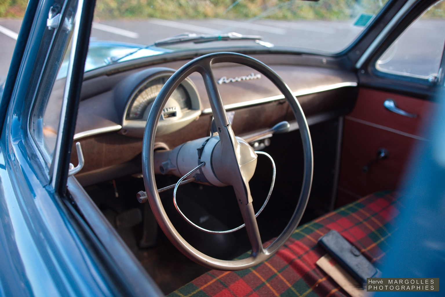 Simca Aronde - 03.jpg